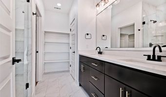 2 Haslemere Dr, Bella Vista, AR 72714