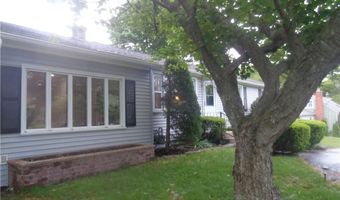 155 Lewiston St, Warwick, RI 02889