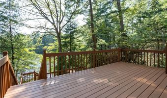 6 Pine Ln, Johnston, RI 02919