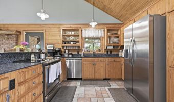 631 W N 10th St, Baxter Springs, KS 66713