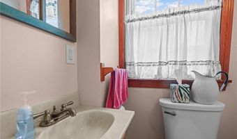 64 Dyer Ave, East Providence, RI 02915