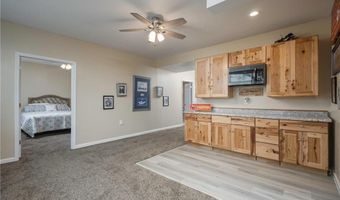 4417 N 141st St, Basehor, KS 66007