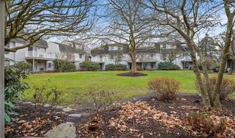 364 Bellevue Ave D3, Newport, RI 02840