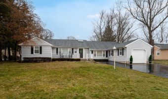 749 Park Ave, Belford, NJ 07718