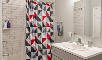 948 N Front St C-5, Allentown, PA 18102