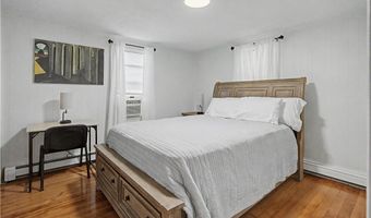 137 Kingstown Rd, Narragansett, RI 02882