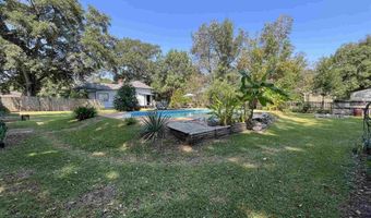 135 S Canoe Rd, Atmore, AL 36502