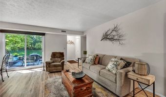 10237 INDEPENDENCE Dr, North Royalton, OH 44133