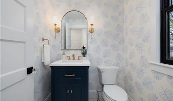 7 Champlin St, Newport, RI 02840