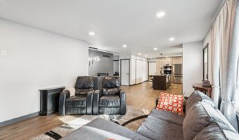 1320 Darwin St, Beatrice, NE 68310