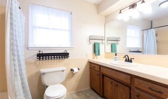 2804 N McMillan Ave, Bethany, OK 73008