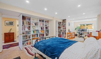 5929 AVON Dr, Bethesda, MD 20814