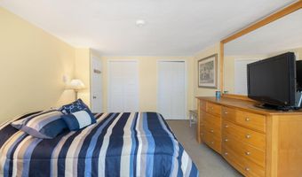 405 Village Dr, Bourne, MA 02532
