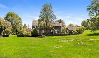 6 Baldwin Rd, Middletown, RI 02842