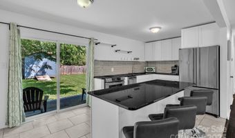 4930 Crestmont Dr, Charlotte, NC 28205
