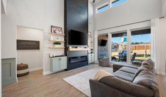 201 Blackbird Dr, Aledo, TX 76008