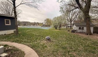 136 Rohr St, Arnolds Park, IA 51331