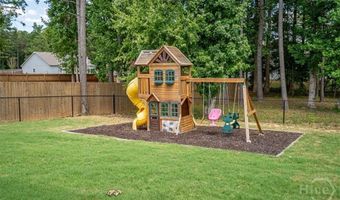 297 Woodbury Ln, Hull, GA 30646