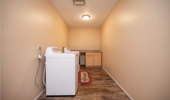 6488 S Timberidge Dr, Austintown, OH 44515