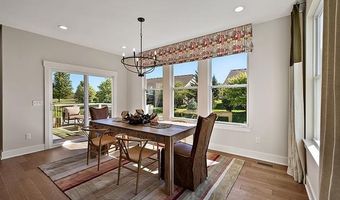 6151 N TRAILWOODS Dr, Ann Arbor, MI 48103