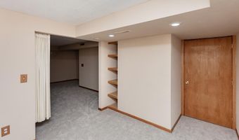 3814 Brookdale Ave, Ames, IA 50010