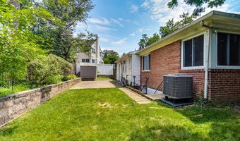 8617 LYNBROOK Dr, Bethesda, MD 20814