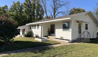 610 Gentry Ave, Ava, MO 65608