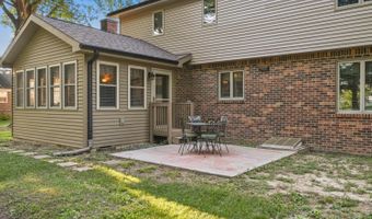 17 Pine Grove Dr, Batesville, IN 47006