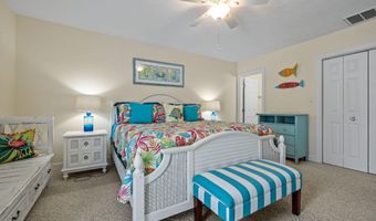 203 Old Causeway Rd, Atlantic Beach, NC 28512