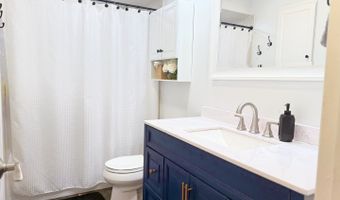3851 N GALENA Ct, Arlington Heights, IL 60004