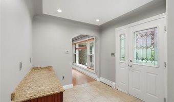6354 Shenandoah Ave, Allen Park, MI 48101