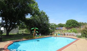 2038 Hill Top Cir, Weatherford, TX 76085