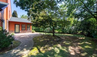 3908 SHORT HILL Dr, Allentown, PA 18104