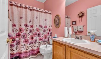 143 Sylvan Lake Blvd, Bayville, NJ 08721