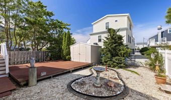 511 Engleside Ave, Beach Haven, NJ 08008