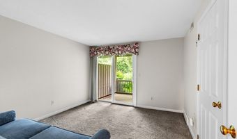 9 Pleasant Park Ave 2I, Barnstable, MA 02601