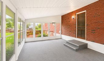 32 W Sylvan Dr, Allen, PA 18067