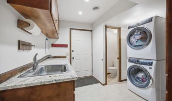 203 W Wagon Wheel Pr NW, Benton City, WA 99320