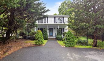 249 Cherry Ln, Airmont, NY 10901