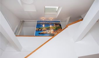 1 Oakwood Ter 7, Newport, RI 02840
