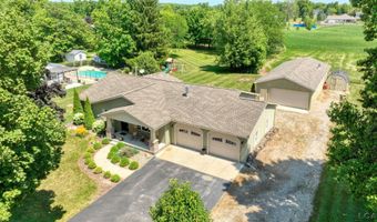 2915 Lee Marie Dr, Adrian, MI 49221