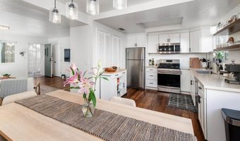 318 Juniper Ave 15, Carlsbad, CA 92008