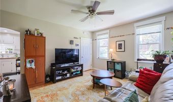 8 Lawrence St, Cumberland, RI 02864