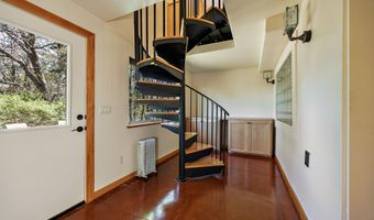 130 Westwood St, Ashland, OR 97520