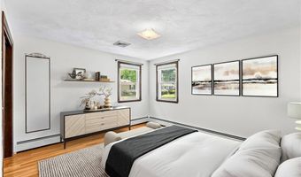 71 Plymouth St, Cranston, RI 02920