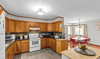 17 Woodland Dr, Barre, VT 05641