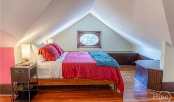 201 W 33rd St, Savannah, GA 31401