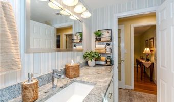 17 Woodview Dr, Cranston, RI 02920