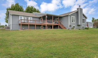 8244 SW Indian Hills Rd, Auburn, KS 66402