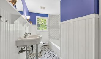 241 E Hardscrabble Rd, Auburn, ME 04210